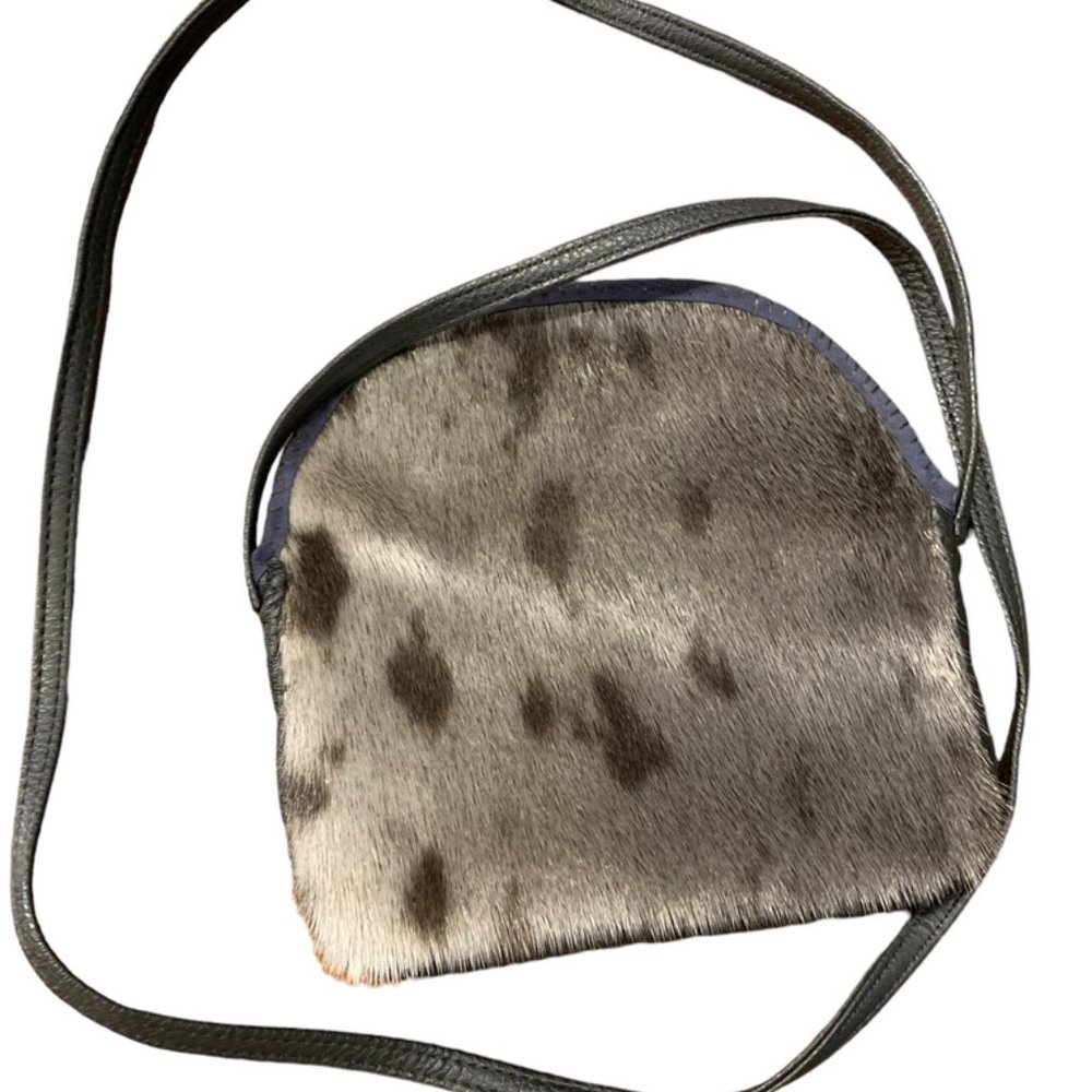 Inuit handmade purse, spotted seal, Ulu fabric interior, real leather strap